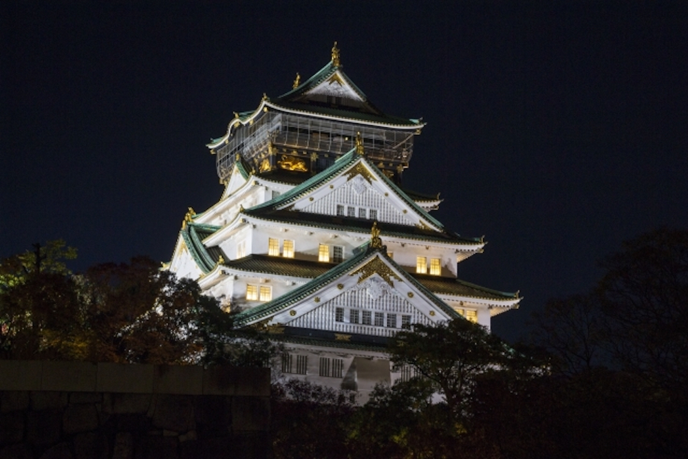 夜の大阪城